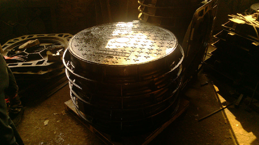 Ductile Iron Manhole Cover EN124 Made In China Good Quality