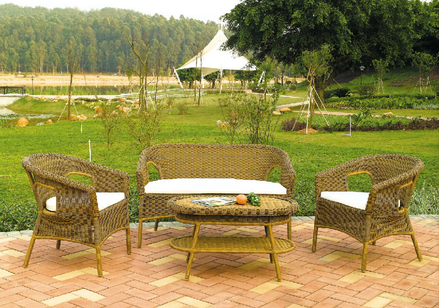 Patio Use Outdoor Rattan Garden Dining Set in Wicker