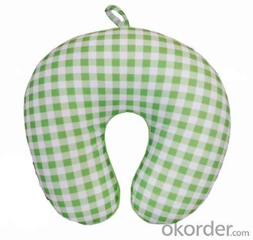 Travel Pillow With Beautiful Square Lattice Pattern