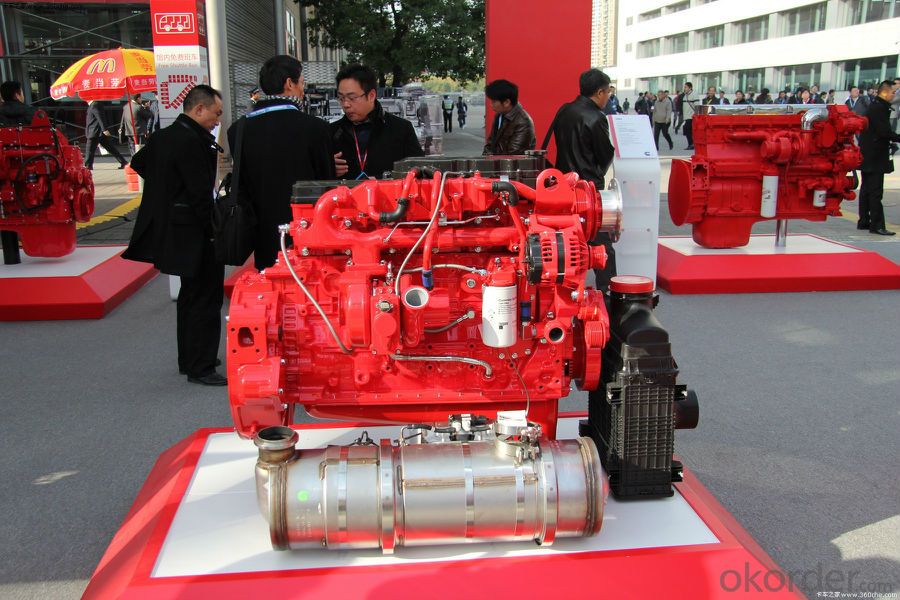 China 900KW Cumins Diesel Generator Set with ATS