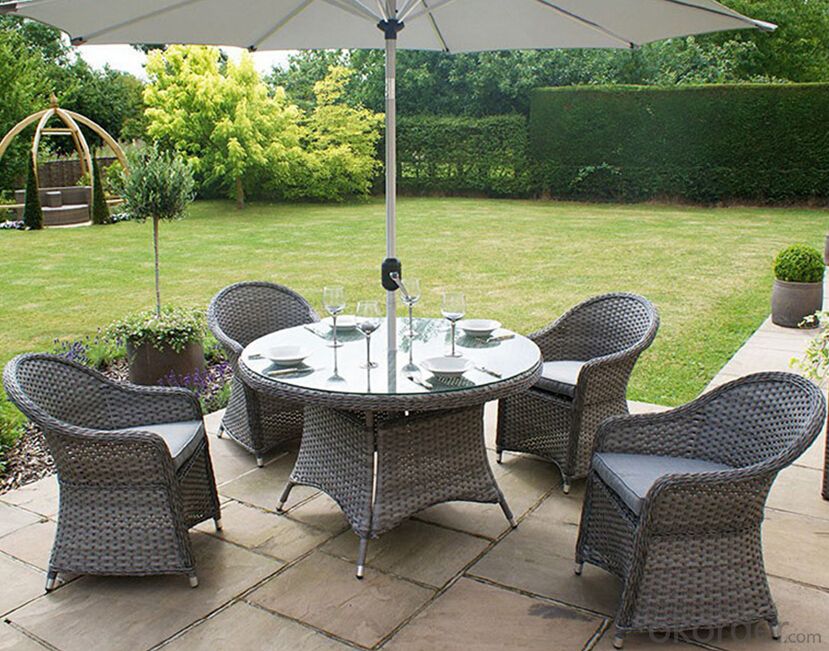 Outdoor Dining Set Patio Table with Chair in Rattan