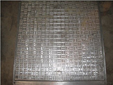Manhole Cover EN125 with Good Quality on  Sale Made in Cina