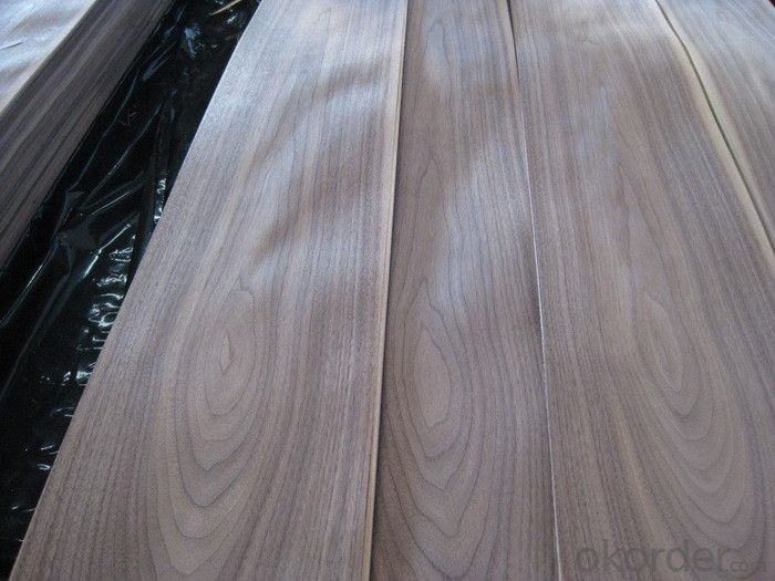 Top Engineered Veneer in Different Thickness for Door Skins and Plywood