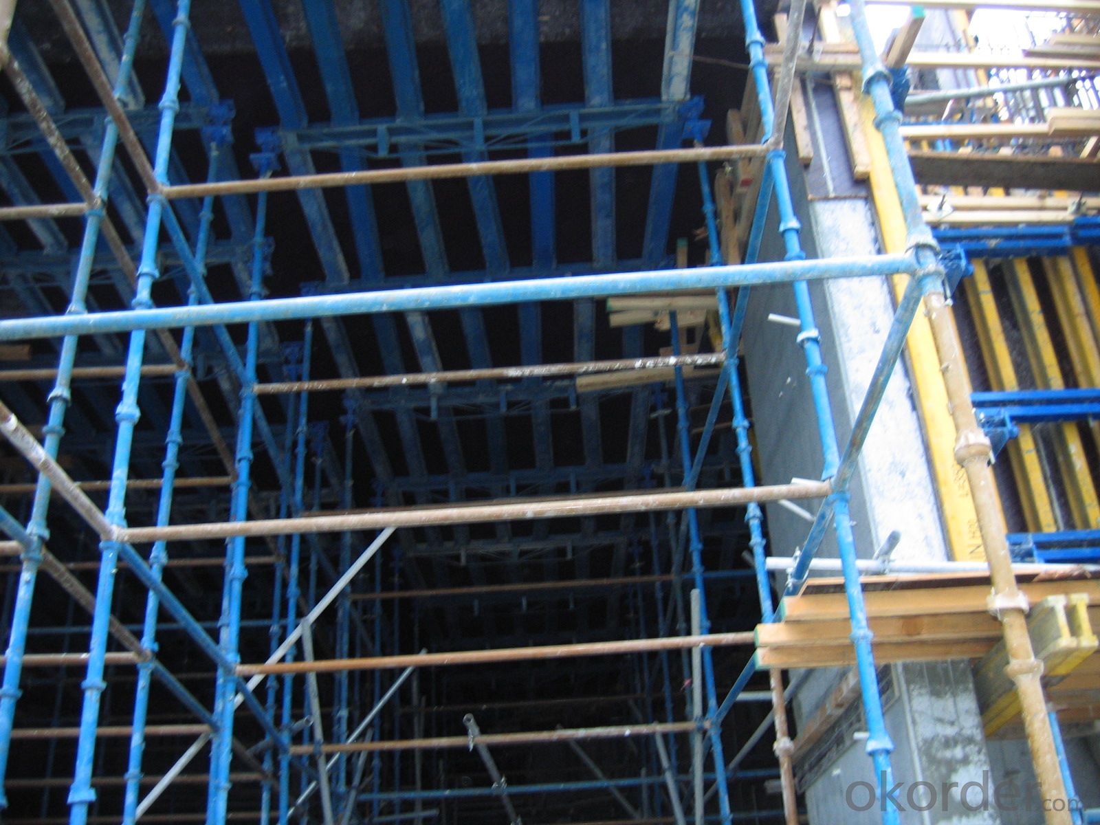 Cost Effective Slab Formwork System with Quick - Striking Head Jack