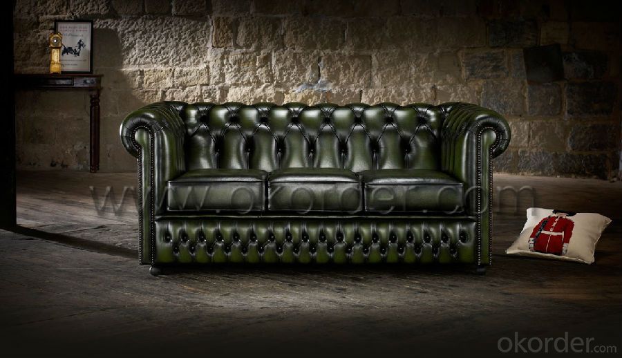 Ellington Chesterfield Sofa Used in Living Room