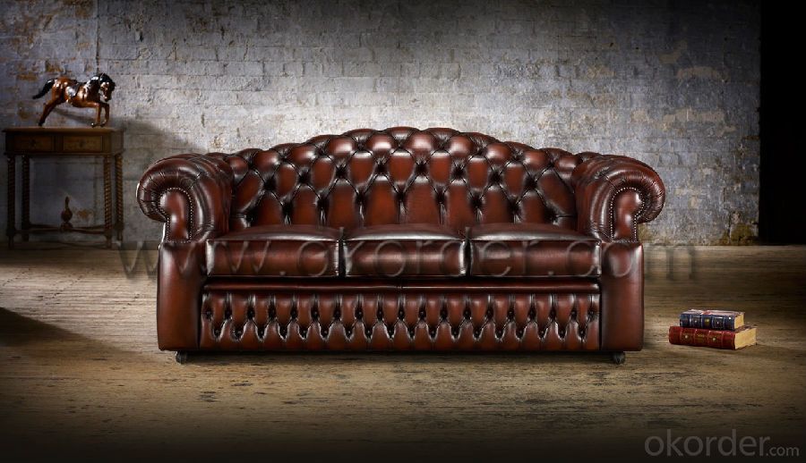 Oxford Sofa with Handmade Buttoned Backrest