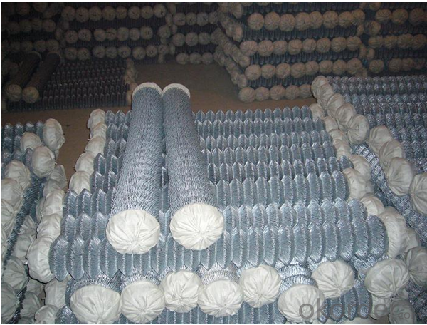 Hot-dipped Galvanized  Chain  Link Wire Mesh Fence
