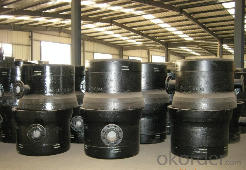 Ductile Cast Iron Pipe Fitting All Flanged Tee DN40 B125 Bitumen Coating