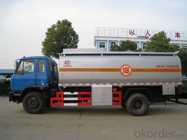 Fuel Tank Truck 4X2 12000L 15000L Oil Transport Tanker Truck