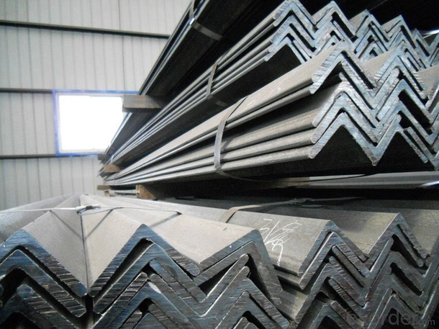 Hot Rolled Steel angles in Material Grade Q235