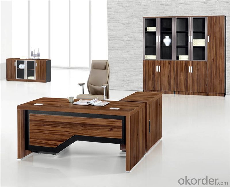 Office Executive Table with Environmental Material