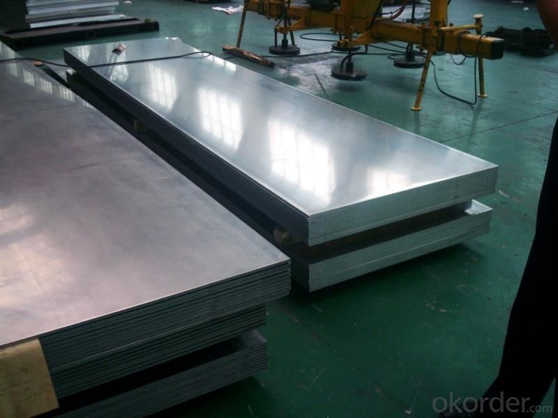 0.7 mm Thick Embossed Aluminum Zinc Roofing Sheet