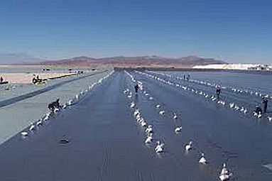 Linear Low-density Polyethylene Geomembrane As Floating Reservoirs for Seepage Control
