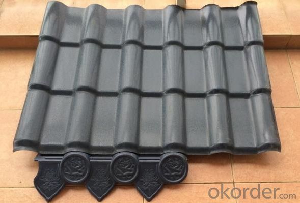 Synthetic resin tile good electrical insulating performance