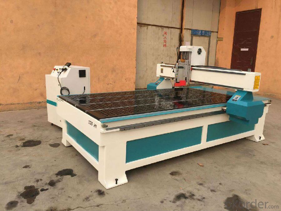 CNC Router Woodworking Machine Making Furniture 1325