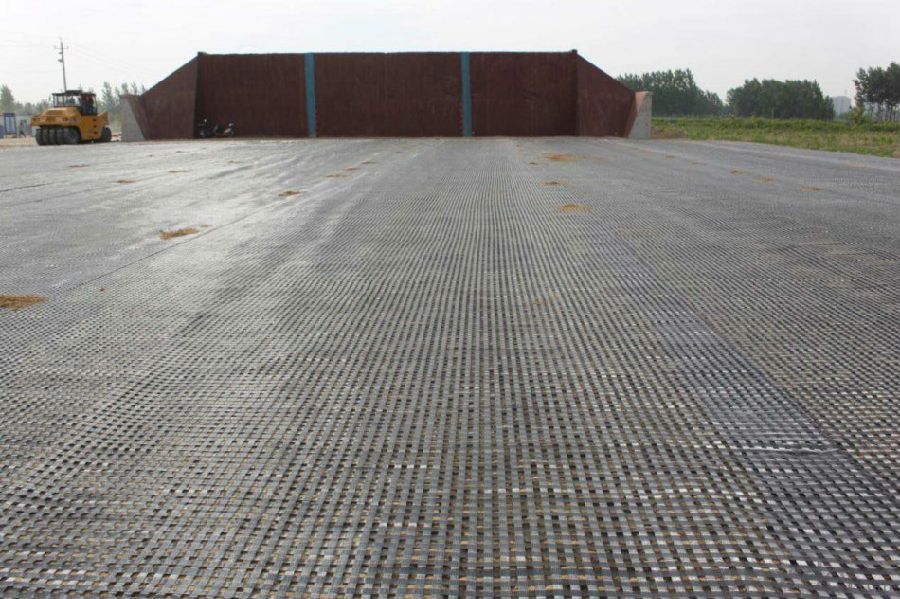 Geogrid with Low Elongation in Civil Engineering Construction