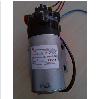 What does water pump do in a car