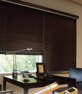 High Quality Motorized Wooden Venetian Blinds System 1
