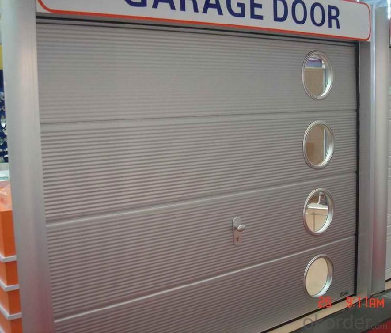 Garage Door with Gavalnised Hardware