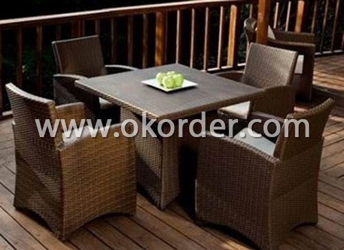  Picture of outdoor dining set 