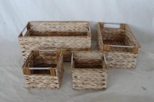 Home Storage Hot Sell Natural Cattail Woven Over Metal Frame Baskets S/4