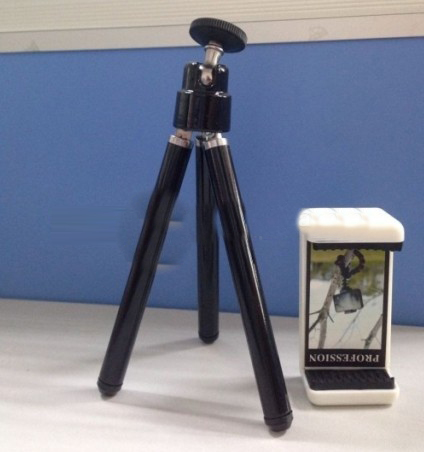 Mini Portable Flexible Tripod Mount Stand Lightweight and Compact with Phone Clip Holder for 5.5-8cm Width Cellphone Cell Phone Holder Bewinner Phone Tripod 