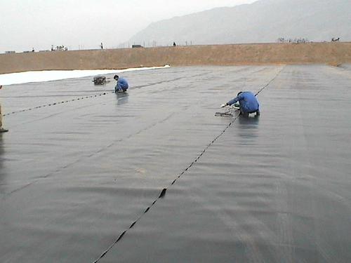 HDPE Geomembrane with Textured Surface System 1