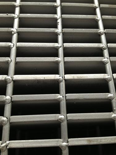 Steel Grating、TREADS、Ditch Cover Plate 、Ball-connected railing System 1