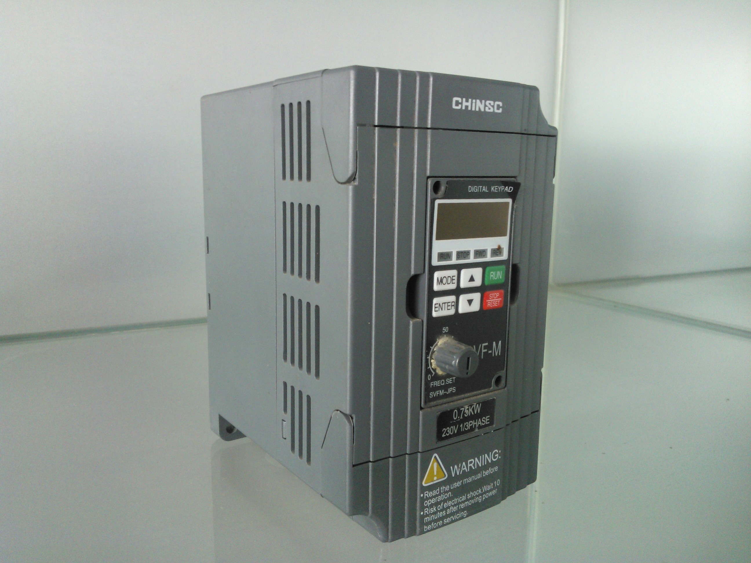 MINI Series Frequency Inverter 220v 380v  from 0.4kw to 0.75kw