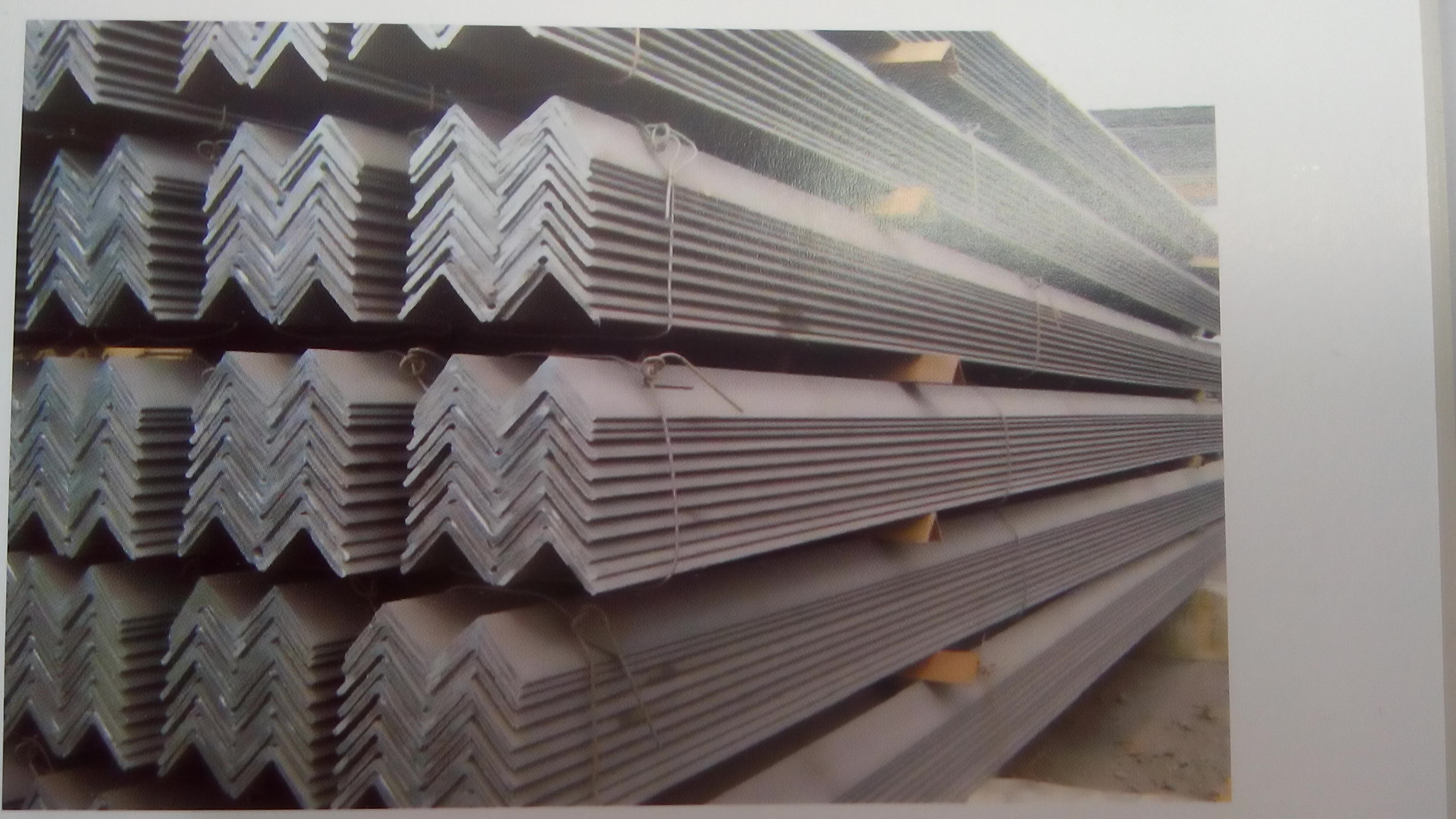 Hot Rolled Steel Equal Angle Bar Unqual Angle Bar Structure Steel Real ...