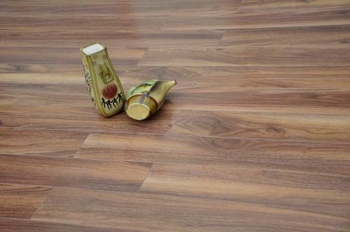 Laminate Flooring 12mm Export to Europe System 1