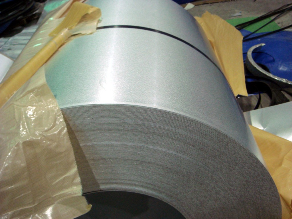 PRIME QUALITY HOT-DIPPED GALVANIZED STEEL COIL
