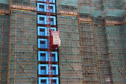 SC200B Single Cage Construction Hoist System 1