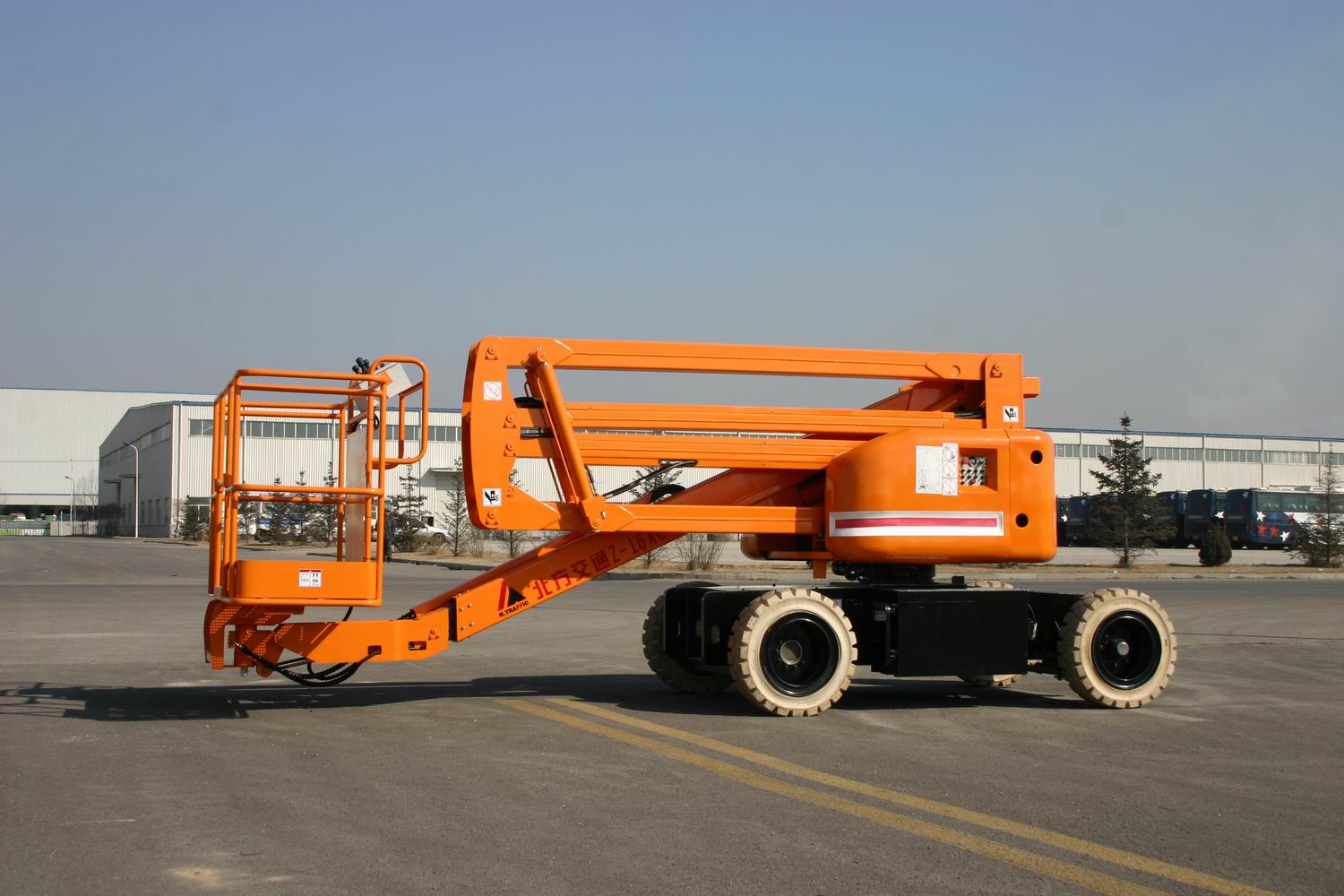 Self-propelled aerial working platform for high place working-16m
