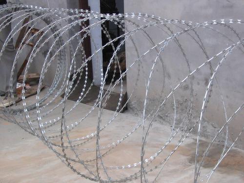 Galvanized Barbed Wire with High Quality Factory Direct System 1