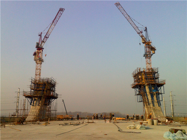 Hydraulic Climbing Formwork and Cantilever Formwork