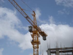 TOWER CRANE SL7027 designed with a rope-supporting trolley