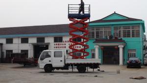 Car-carrying hydraulic lifting table