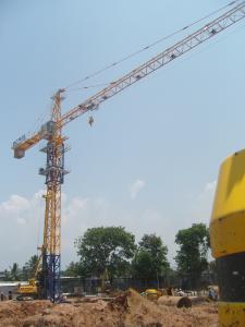 TOWER CRANE SL7030 lifting boom adopts cantilever boom structure
