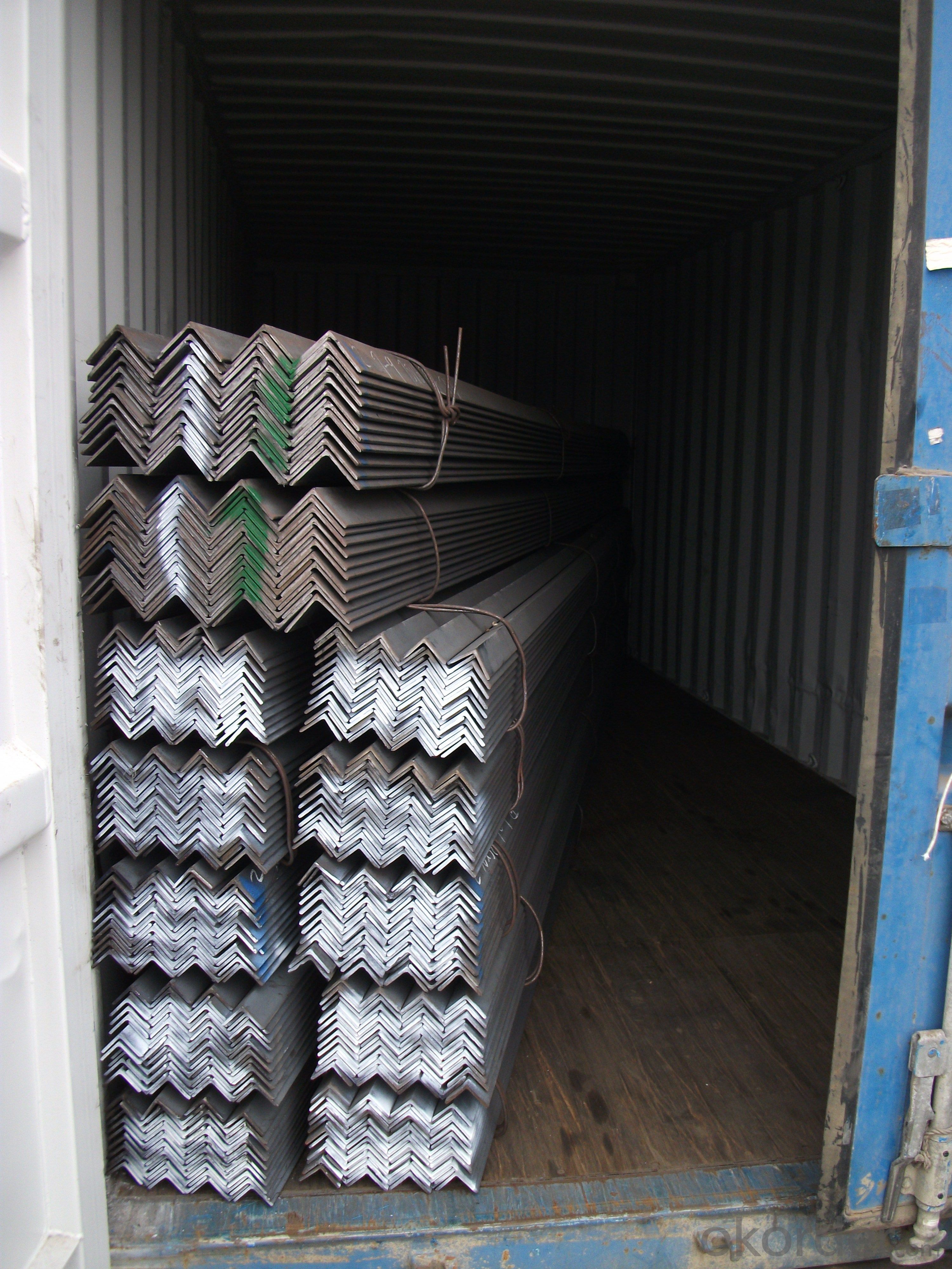 Hot Rolled Steel Equal Angle High Quality