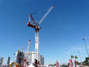 YONGMAO STL420A tower crane
