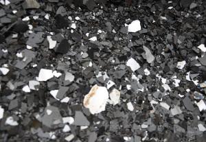 China Origin Electrolytic Manganese Flakes 99.7% in Minerals & Metallurgy
