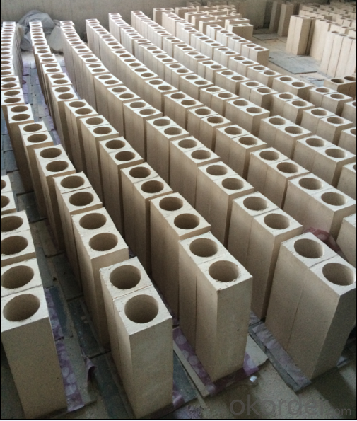 Clay brick of refractory brick for stove