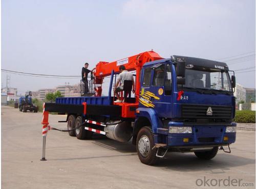 hydraulic cargo crane with FOTON truck chassis with 5tone to 7tone truck Euro 3 & Euro 4 System 1