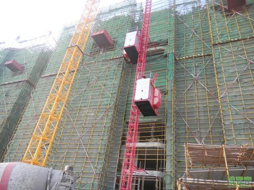 Construction Hoist SC120 No Counterweight System 1