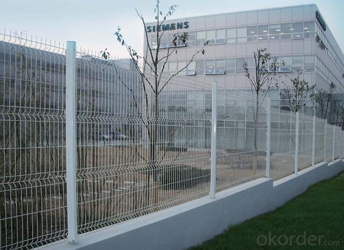 White Color Coated Welded Wire Mesh  Fence System 1