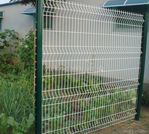 Yard Protection  PVC  Coated Wire  Fence System 1