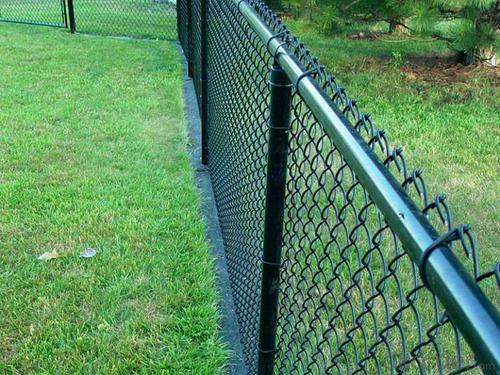 Powder Coated Galvanized Chain Link Fence System 1