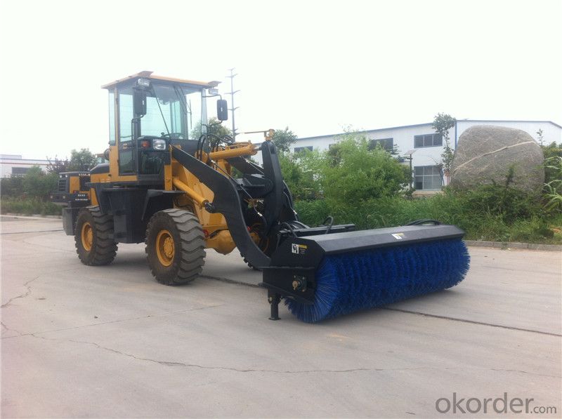 XD926G Wheel Loader with Sweeper Attachment