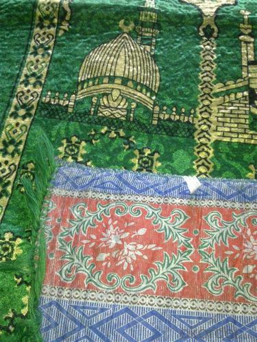 Cheap Muslim Prayer Mat Portable for Travel with Compass System 1